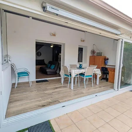 Belle 2 Chambres, Veranda, Terrasse Parking Privatif Dans Securisee Avec Piscine Commune 800 M De La Lrcs87 * Portiragnes