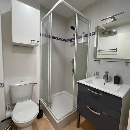 Belle 2 Chambres, Veranda, Terrasse Parking Privatif Dans Securisee Avec Piscine Commune 800 M De La Lrcs87 * Portiragnes