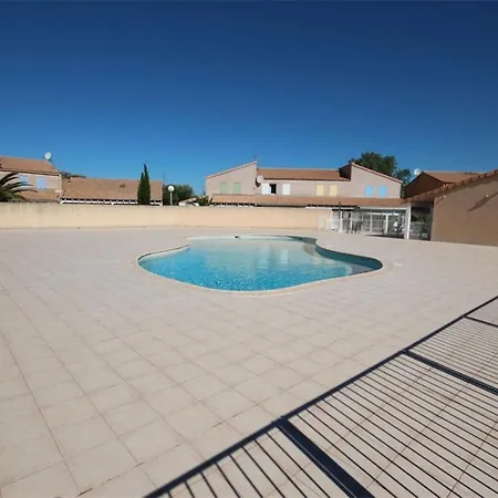 Villa Belle 2 Chambres, Veranda, Terrasse Parking Privatif Dans Securisee Avec Piscine Commune 800 M De La Lrcs87 Portiragnes