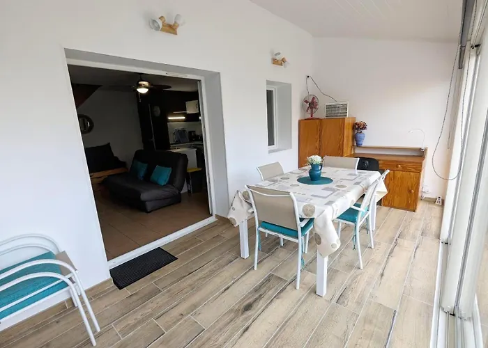 Belle 2 Chambres, Veranda, Terrasse Parking Privatif Dans Securisee Avec Piscine Commune 800 M De La Lrcs87 Villa *