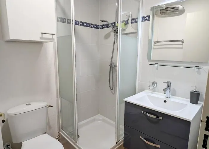 Villa Belle 2 Chambres, Veranda, Terrasse Parking Privatif Dans Securisee Avec Piscine Commune 800 M De La Lrcs87 *