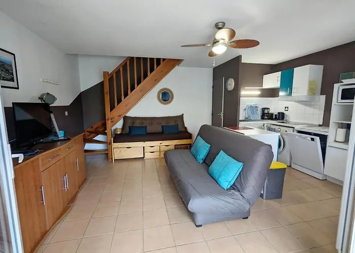 Belle 2 Chambres, Veranda, Terrasse Parking Privatif Dans Securisee Avec Piscine Commune 800 M De La Lrcs87 Portiragnes