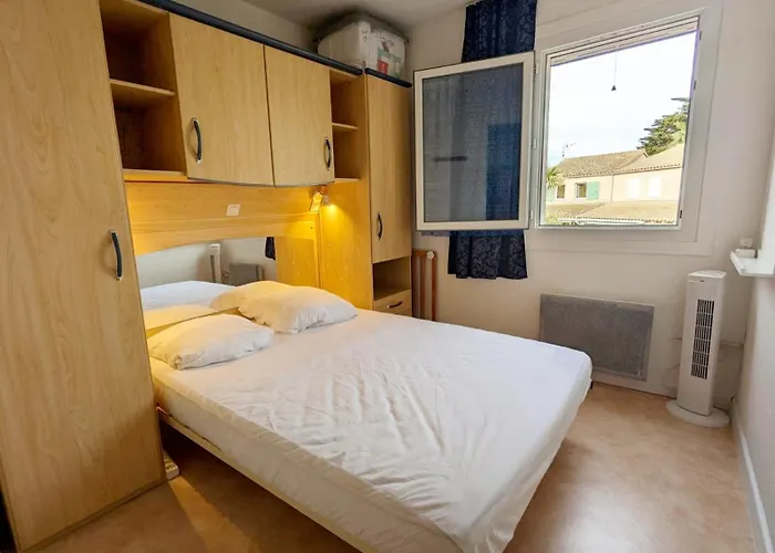 Belle 2 Chambres, Veranda, Terrasse Parking Privatif Dans Securisee Avec Piscine Commune 800 M De La Lrcs87 Villa