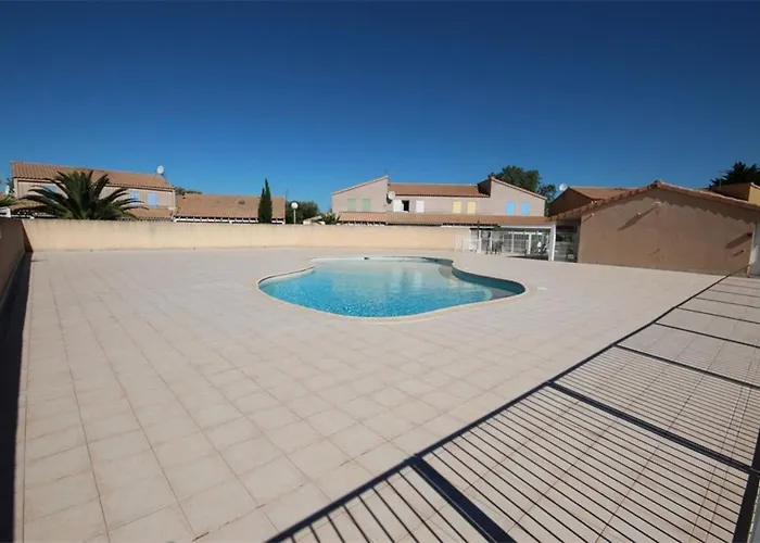Villa Belle 2 Chambres, Veranda, Terrasse Parking Privatif Dans Securisee Avec Piscine Commune 800 M De La Lrcs87 Portiragnes